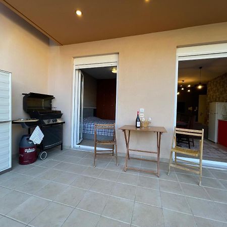 Kozani Hideaway For 2! 아파트 외부 사진