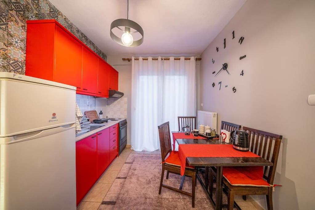 Kozani Hideaway For 2! 아파트 외부 사진