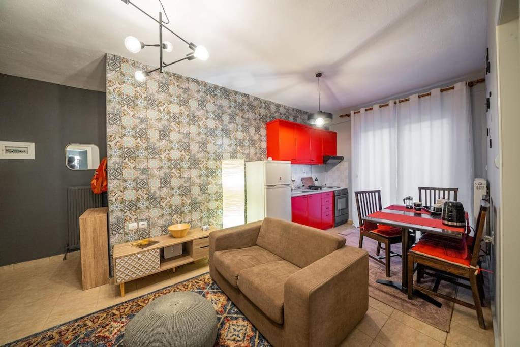 Kozani Hideaway For 2! 아파트 외부 사진